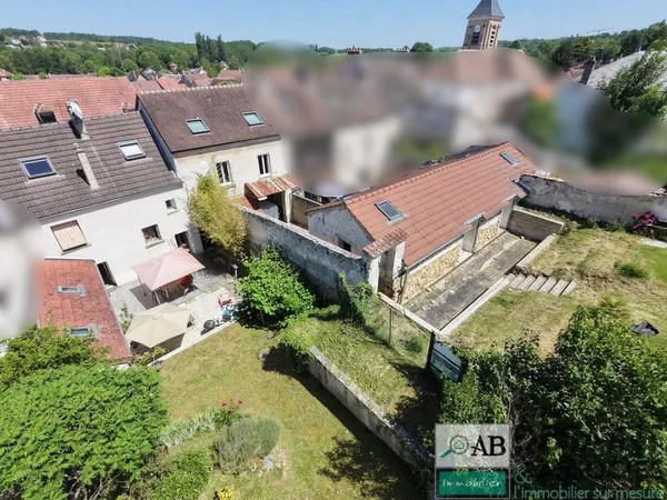 Maison 9 pièces 216 m²