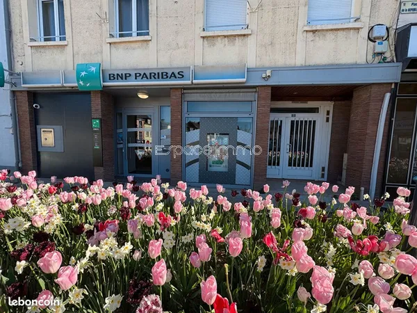 Local commercial 90 m² MONTVILLE