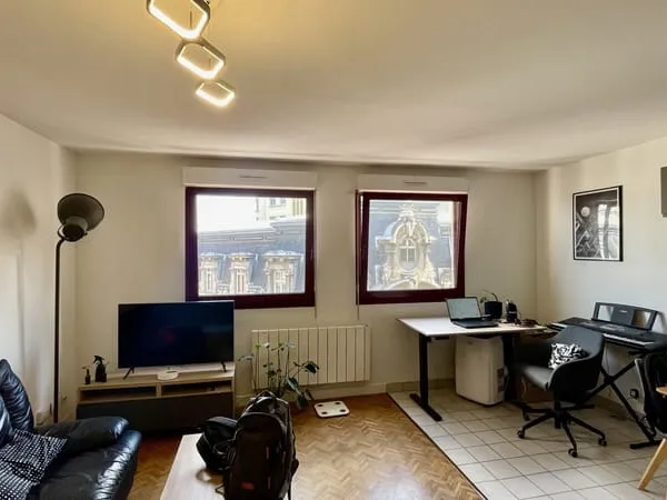 Studio de 33 m2 / Jean-Macé / DPE D / Garage possible