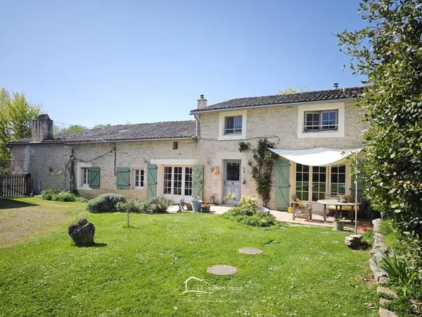 CHARMANTE MAISON