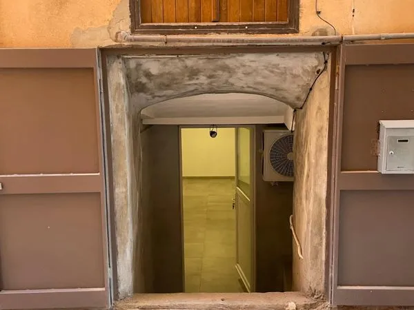Local 40 m2 a louer proche marché Bastia