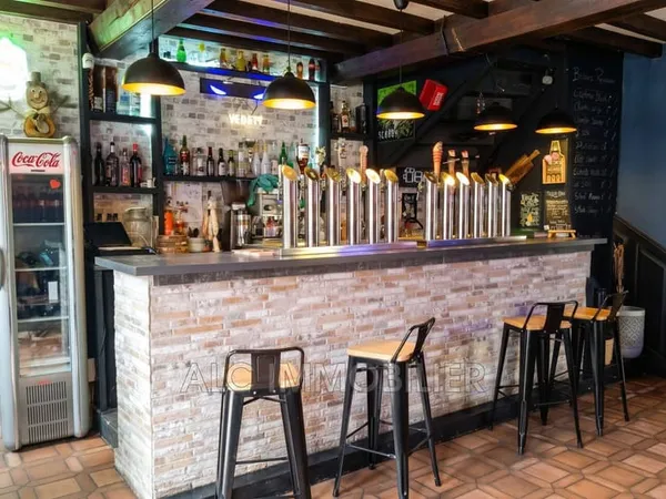 Café bar 136 m²
