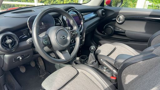 Mini Mini 1.5 One 102 - Edition Camden – 2022 – 43829 km – Essence – Boîte Manuelle — photo 15