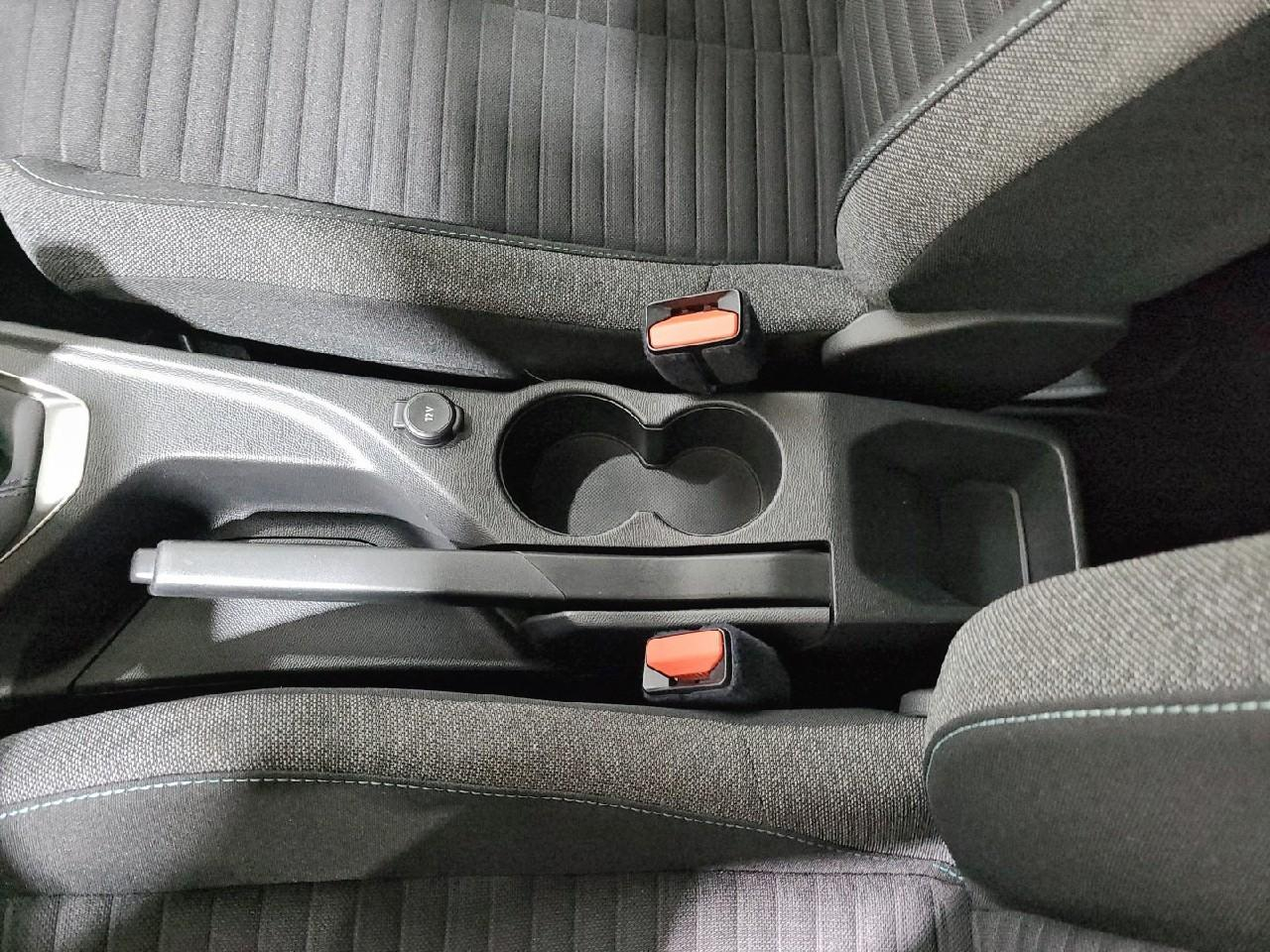 Peugeot 2008 puretech 100 s&s bvm6 style — photo 20