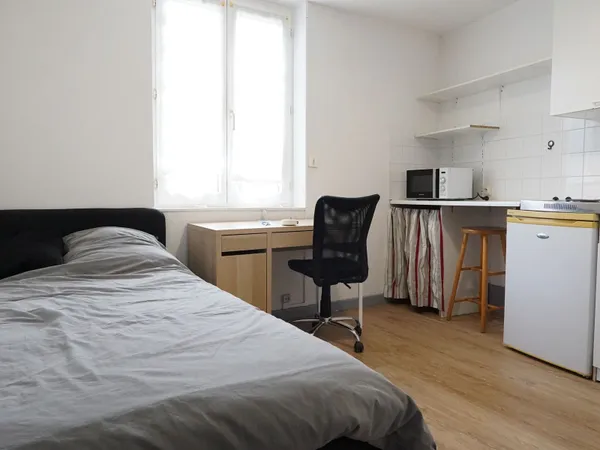 Studio 1 pièce 12 m²