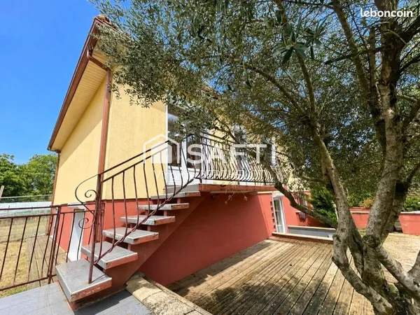 Maison 137 m² Azay-le-Brûlé