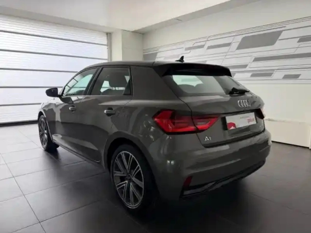 Audi A1 sportback 25 tfsi 95ch design — photo 8