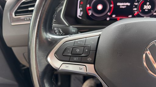 Volkswagen Tiguan ALLSPACE 2.0 TDI 150 - Life Business – 2022 – 198154 km – Diesel – Boîte Manuelle — photo 15