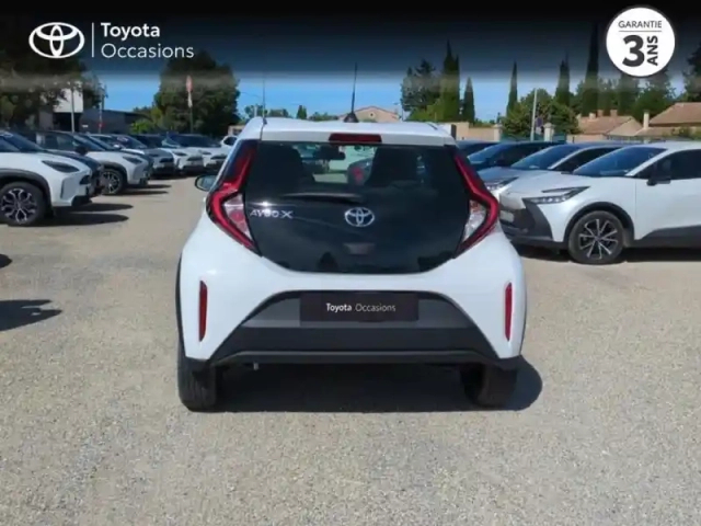 Toyota Aygo x 1.0 vvt-i 72ch dynamic s-cvt my24 — photo 4