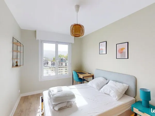 Chambre 5 pièces 68 m²