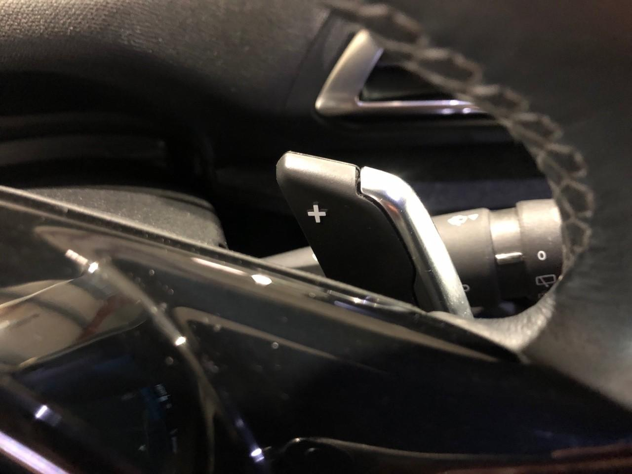 Peugeot 5008 puretech 130ch s&s eat8 allure pack — photo 26