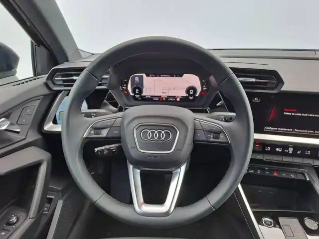 Audi A3 sportback 40 tfsie 204 s tronic 6 — photo 3