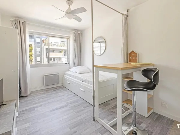 Vends studio - 16 m² - 1 pièce, 1 chambre - Marseille 1er 13001