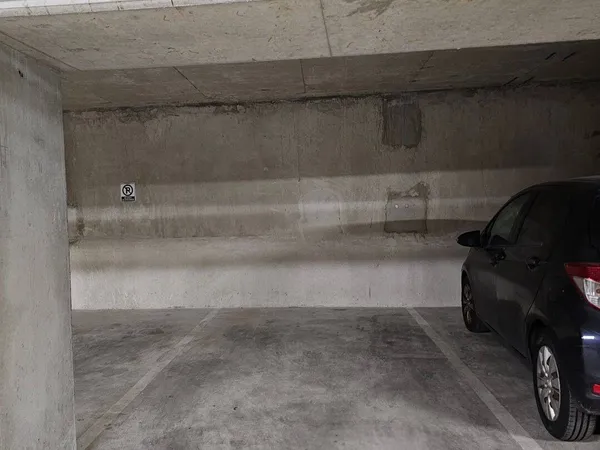 Parking 13 m²