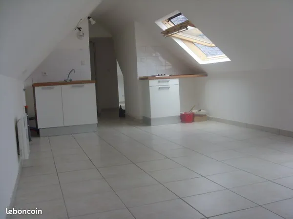 Appartement F2 43m2 bourg de Plomodiern