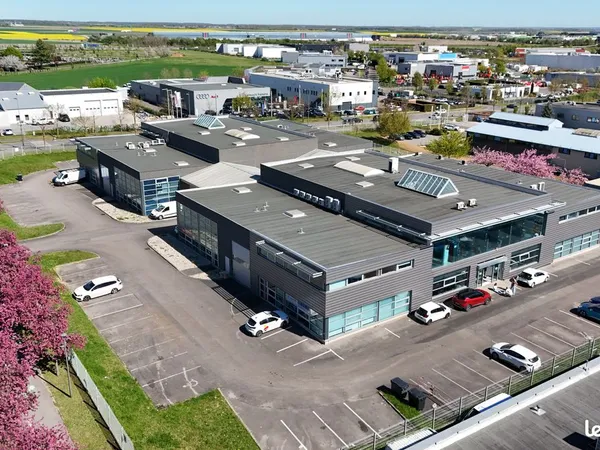 Bureaux à louer - Beauvais, Zone des Champs Dolent - 132 m²