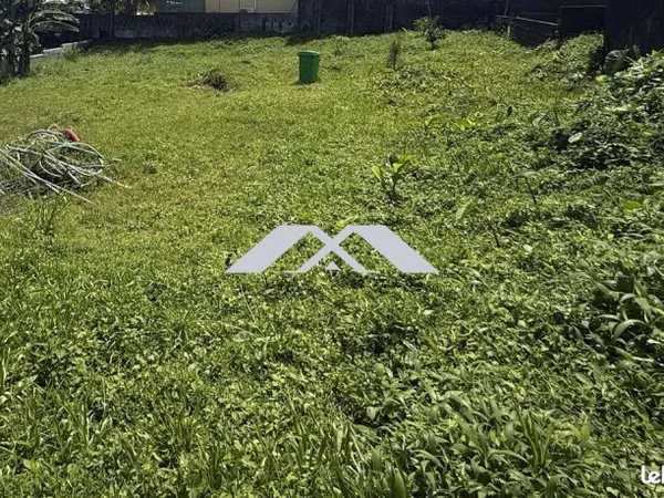 Terrain 952 m² Petite-Île