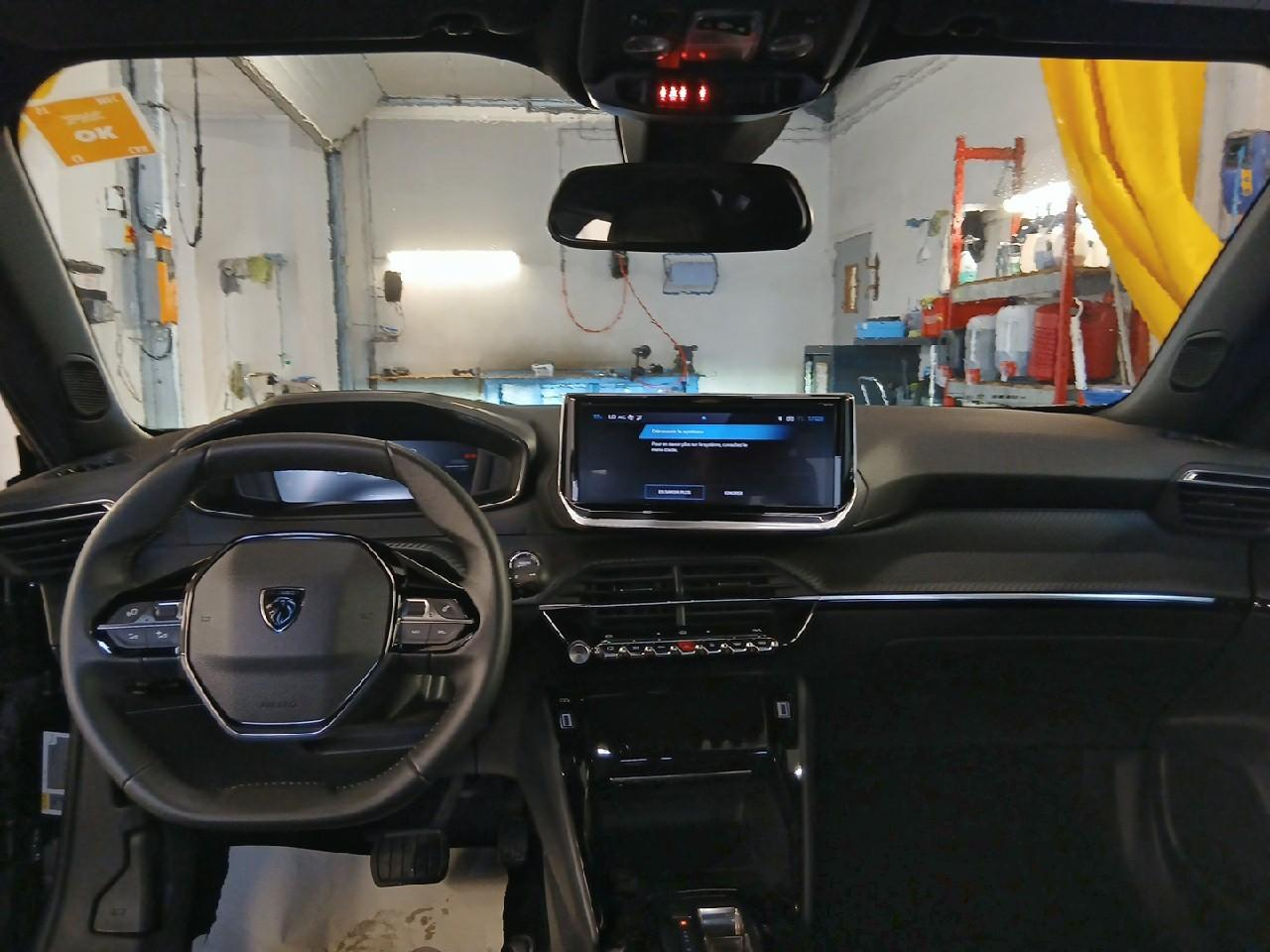 Peugeot 2008 156 ch 54 kwh allure — photo 8