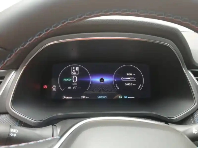 Renault Captur e-tech full hybrid 160 ch — photo 15
