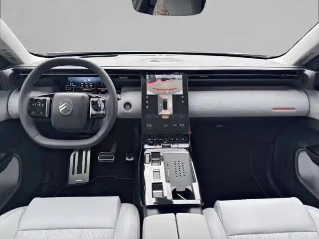 Citroën C5 Aircross hybride rechargeable 225 ch e-eat7 — photo 8