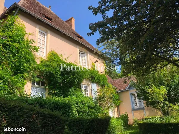 Maison de village 9 pièces 281 m²
