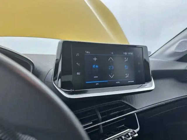 Peugeot 208 puretech 100 s&amp;s bvm6 — photo 87