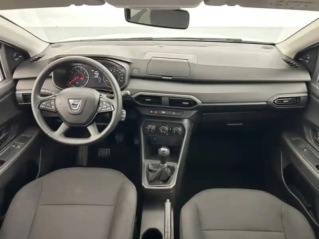 Dacia Sandero sce 65 - 22 — photo 35