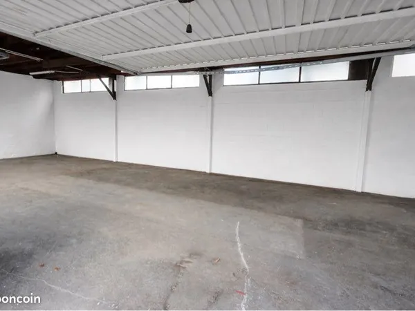 Garage à louer