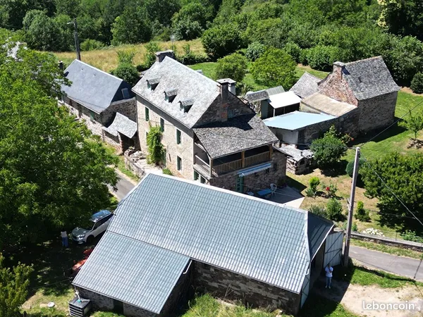 Maison 7 pièces 247 m²