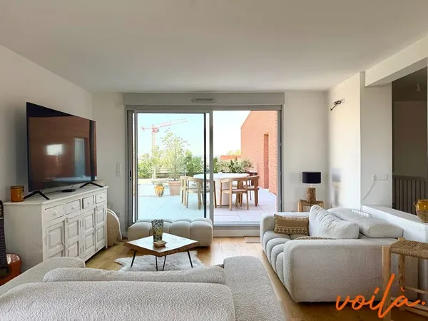 REF : HELMUT - MONTAUDRAN - Appartement dernier étage avec 2 places de parking et terrasse