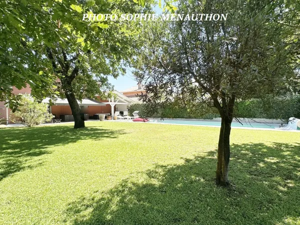 Maison contemporaine 6 pièces 158 m²
