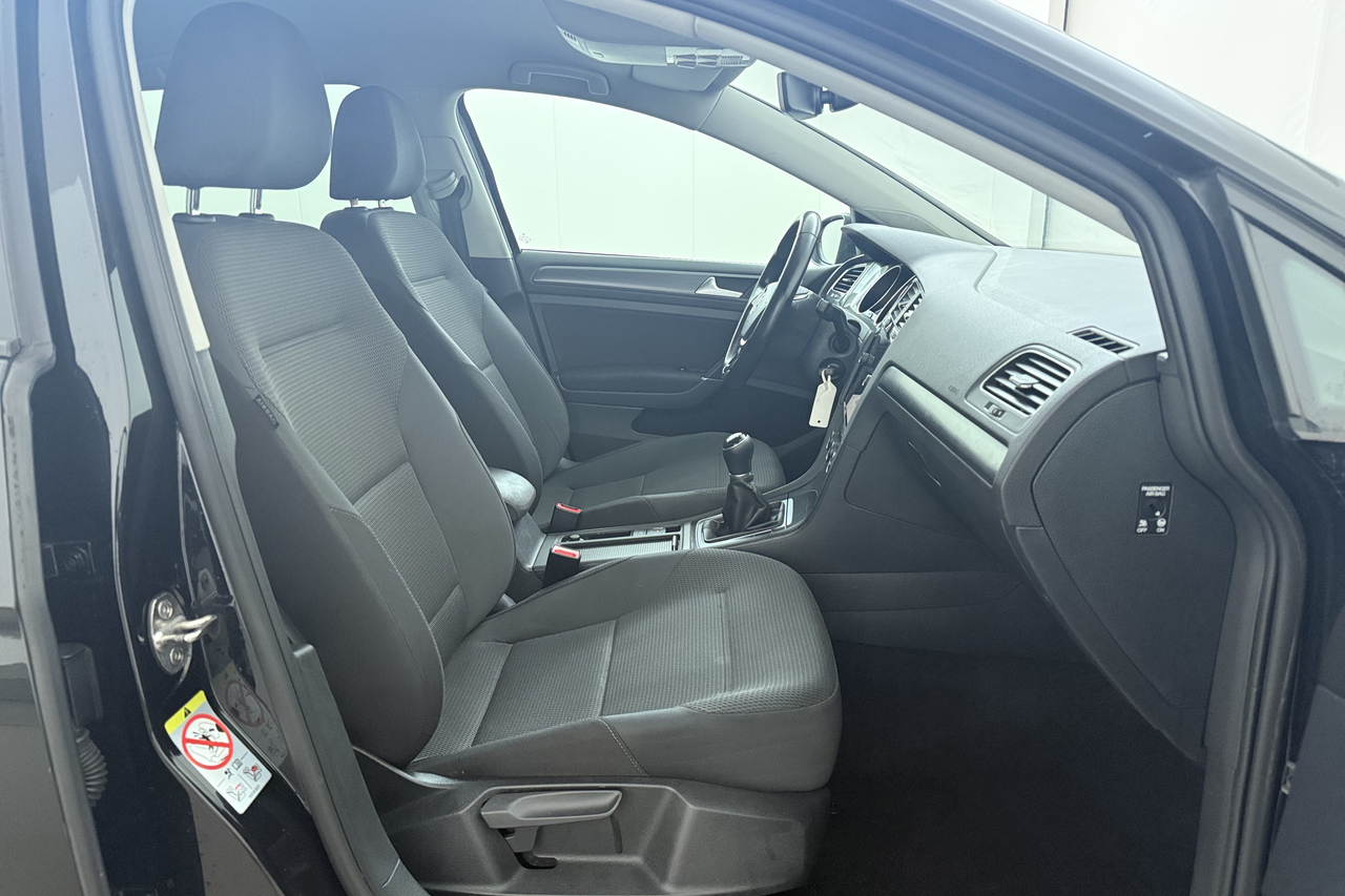 Volkswagen Golf 7 — photo 7