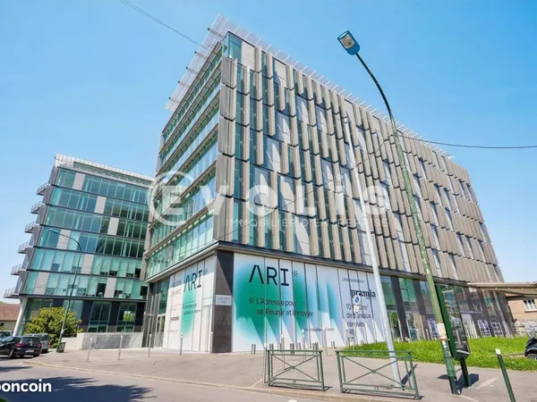 Bureaux 1 661 m²