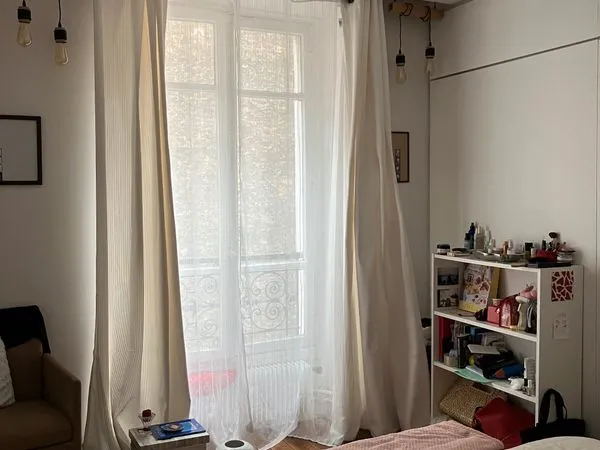 Sous-location d'une chambre dans un grand appartement à Paris - FILLE UNIQUEMENT