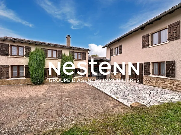 A Vendre: Maison de caractère avec beau terrain à CHARENTAY (69220)