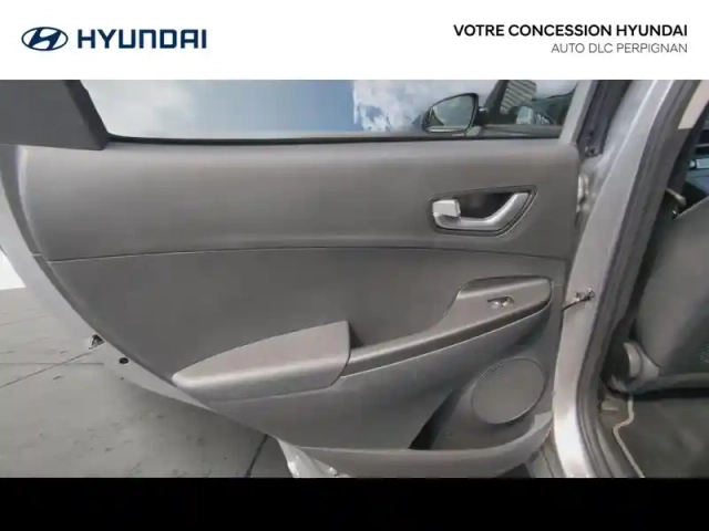 Hyundai Kona electric 64kwh - 204ch intuitive — photo 12