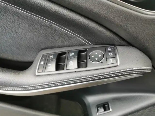 Mercedes Gla 200 d sensation 7g-dct — photo 13