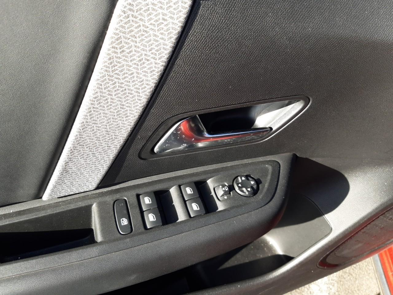 Citroën C4 puretech 130 s&s eat8 shine pack — photo 9