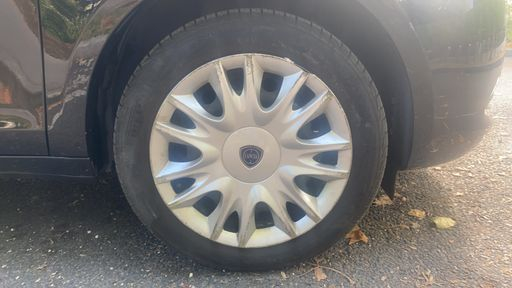 Lancia Ypsilon 1.2 69 - Gold – 2014 – 57800 km – Essence – Boîte Manuelle — photo 18