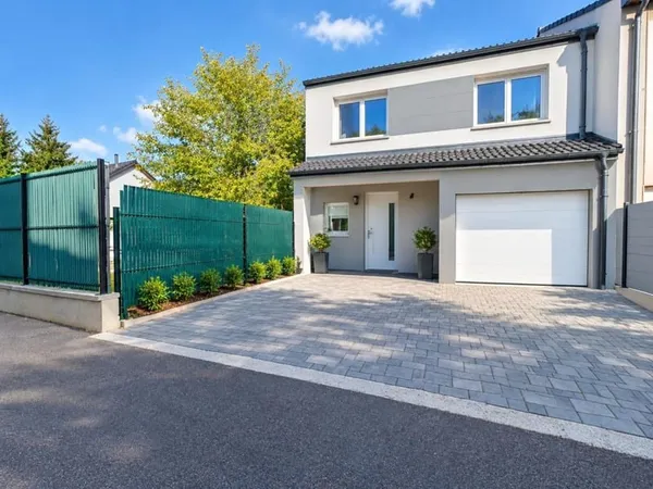 FAMECK - ÉDANGE | Maison récente de 94 m² avec 4 chambres, jardin et garage