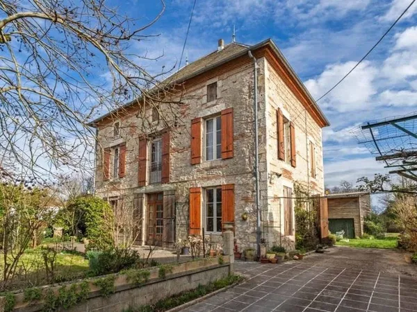Maison 8 pièces 165 m²