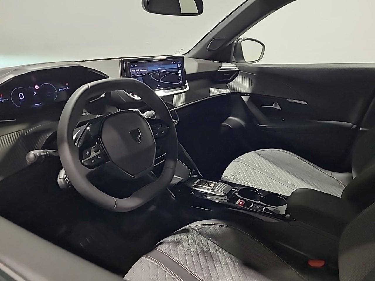 Peugeot 2008 hybrid 145 ch e-dcs6 allure — photo 9