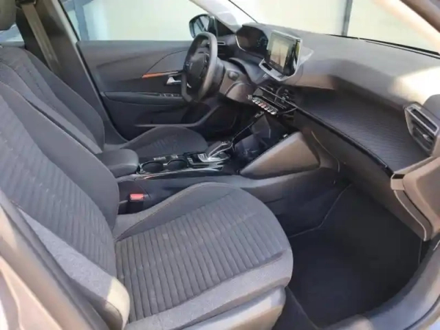 Peugeot 208 e- 136ch active pack — photo 15