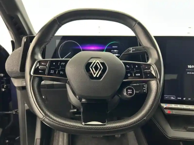 Renault Megane e-tech electric ev40 130ch techno standard charge — photo 15