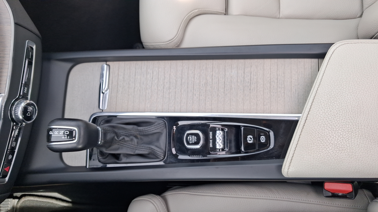 Volvo XC60 D5 AWD 235 ch Geartronic 8 — photo 71