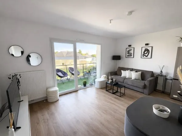 Beau T2 récent avec ascenseur, balcon et parking - Les Ponts-de-Cé