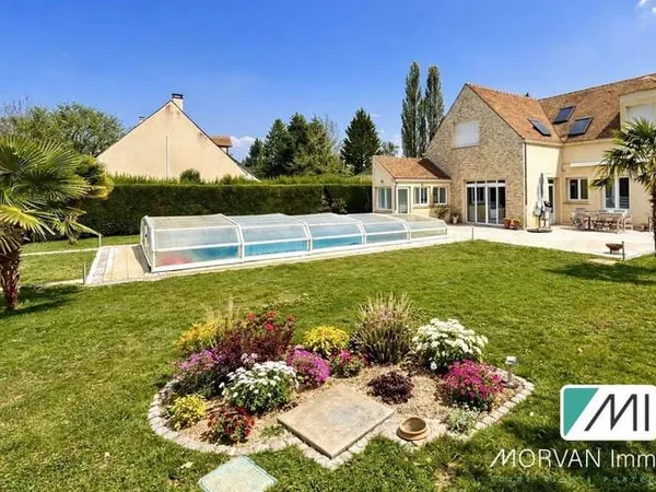Maison 7 pièces 262 m²