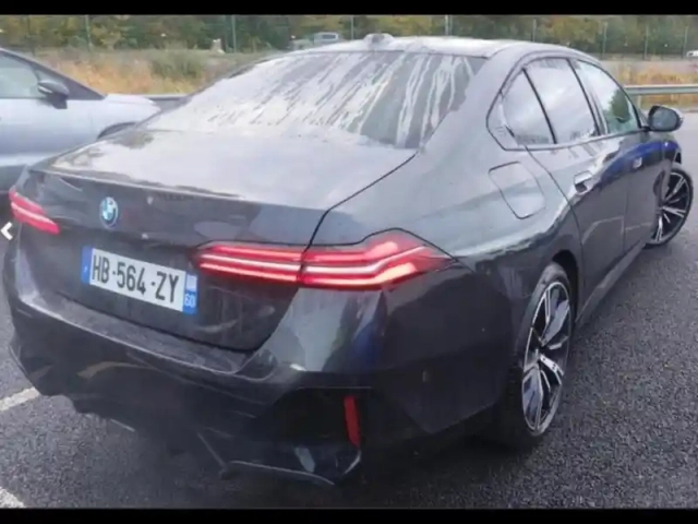 Bmw Serie 5 série 5 530e 299ch m sport xdrive — photo 2