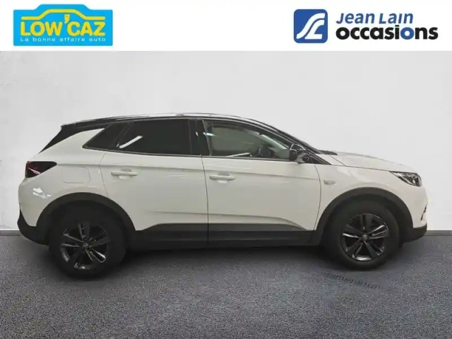 Opel Grandland X 1.2 turbo 130 ch — photo 4