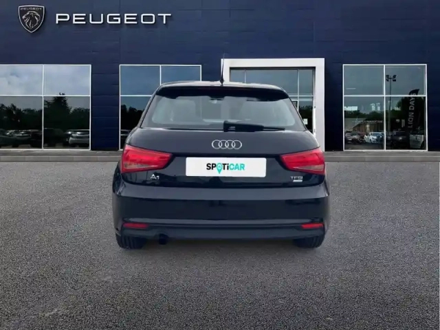 Audi A1 1.0 tfsi ultra 82 — photo 32